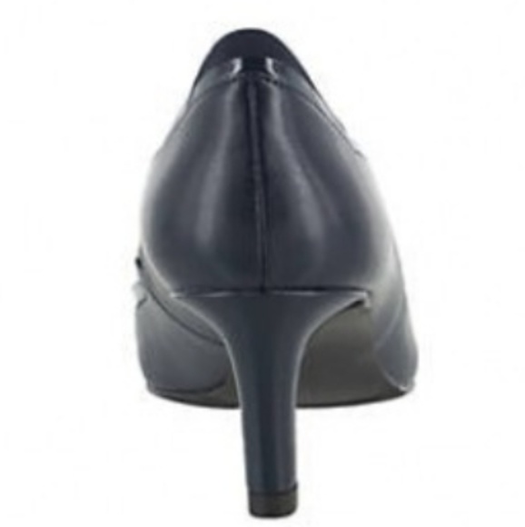 *** Easy Street Midnight Navy Scalloped Kim Pointed Toe Kitten Mid Tapered Heel! - Picture 5 of 8
